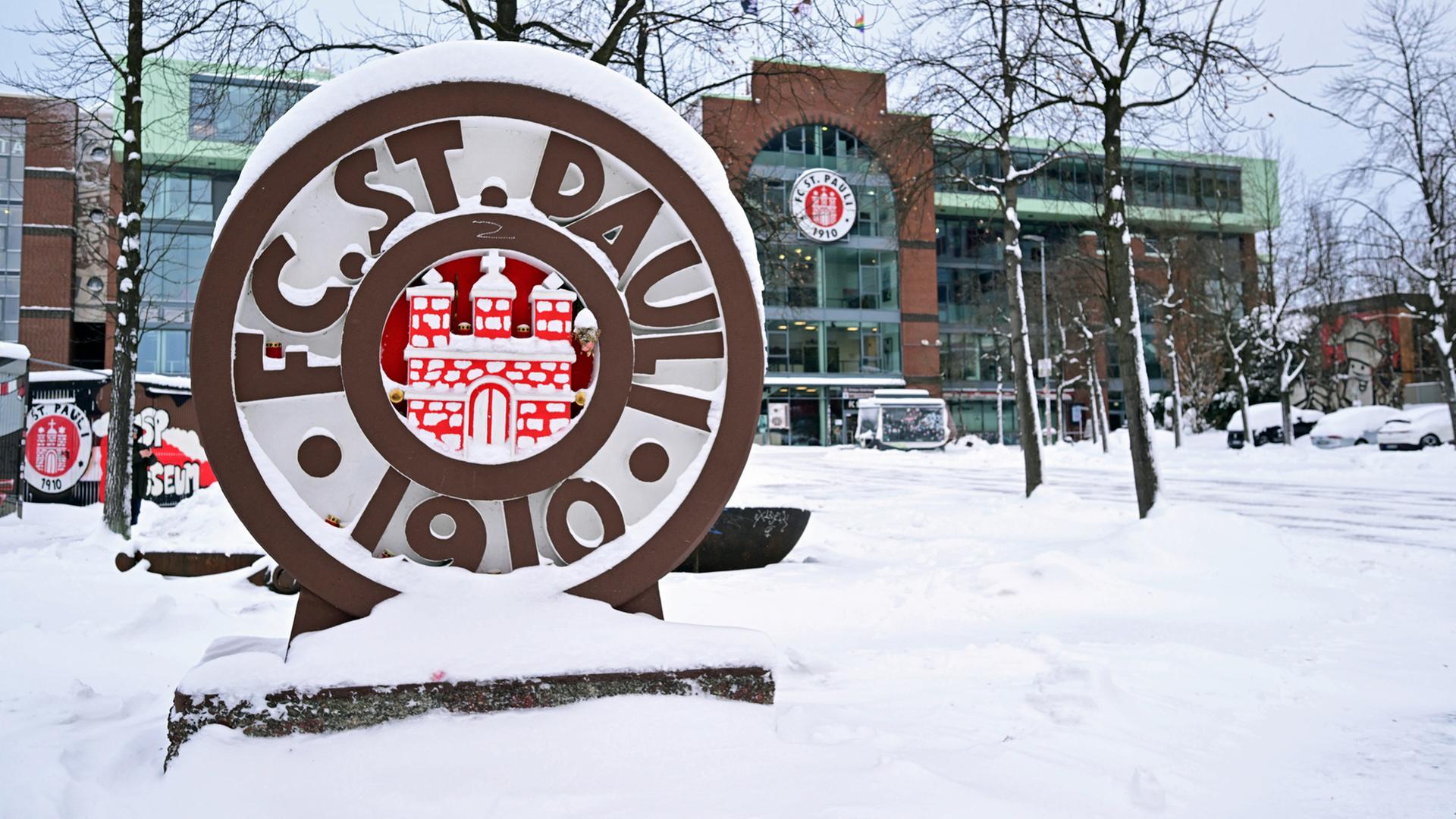 Fußball-Bundesliga: FC St. Pauli – RB Leipzig wegen Schneechaos abgesagt