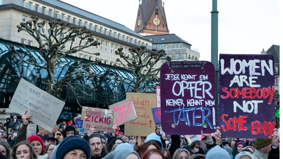 Demonstration in Hamburg gegen sexualisierte Gewalt in Hamburg.