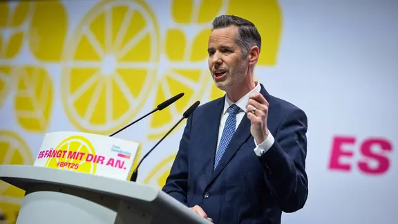 Christian Dürr, designierter FDP-Parteichef, spricht beim 76. Ordentlichen Bundesparteitag der FDP.