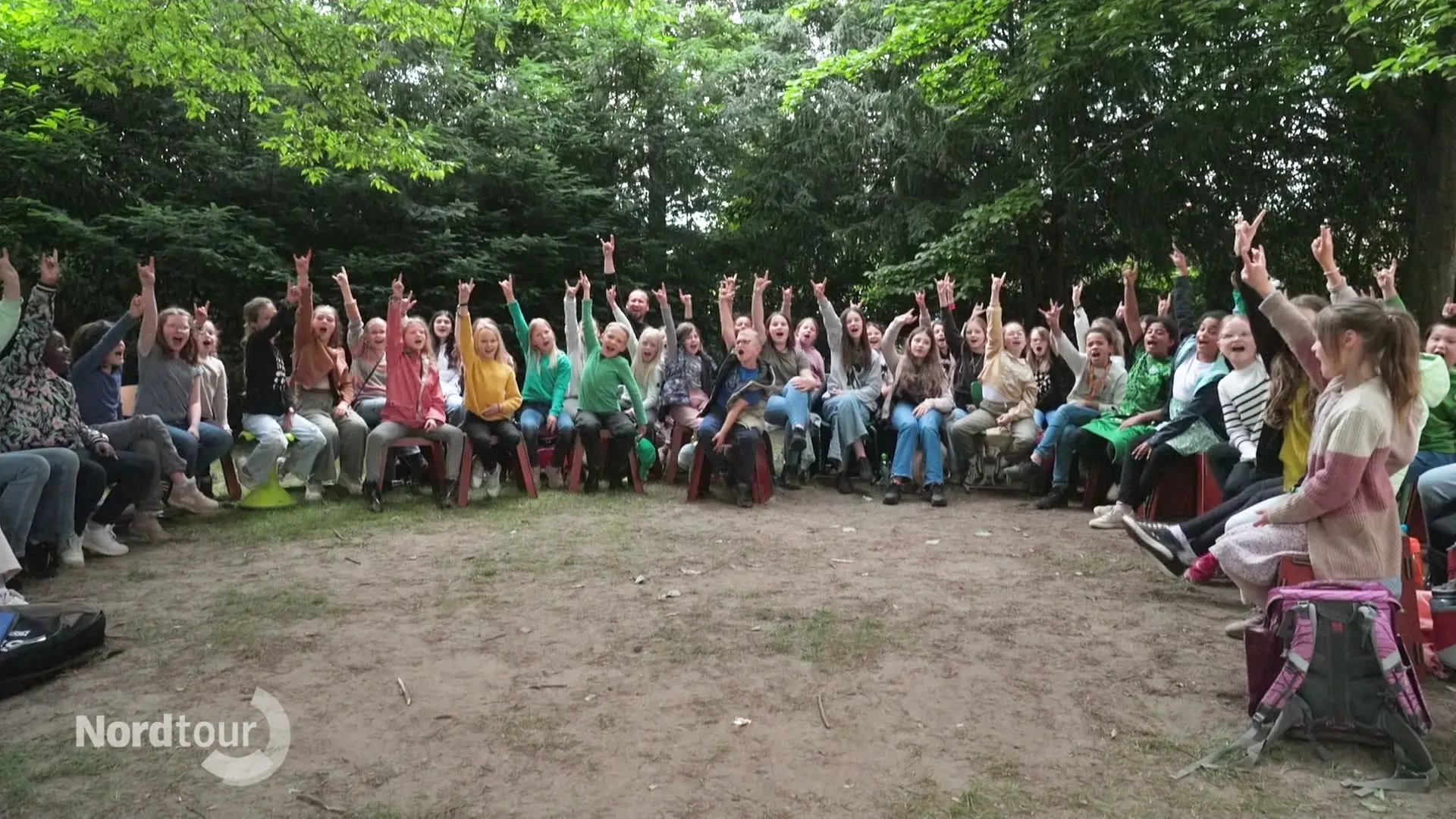 Kinderchor Tiny Wolves begeistert mit Indie-Songs | ndr.de