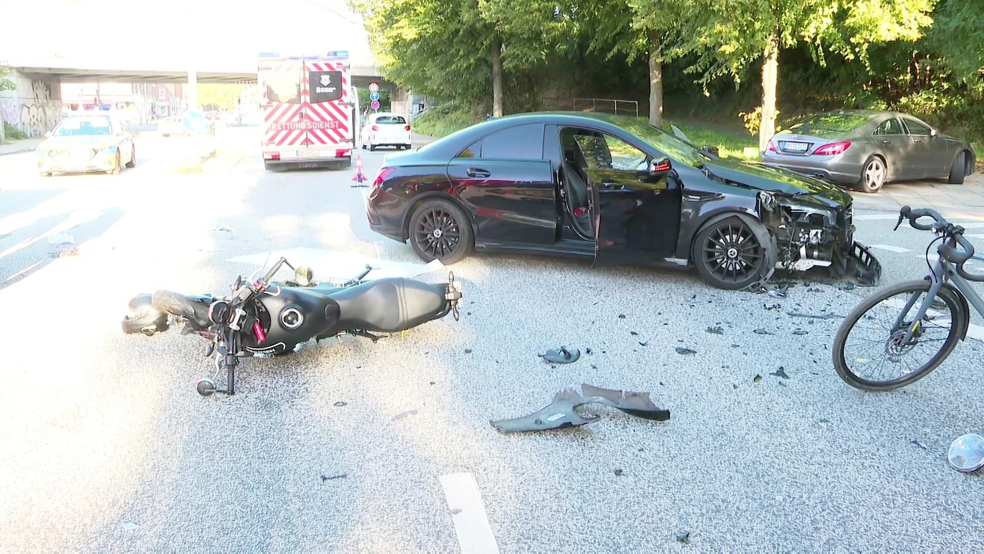 Hamburg-Horn: Motorradfahrer bei Unfall verletzt