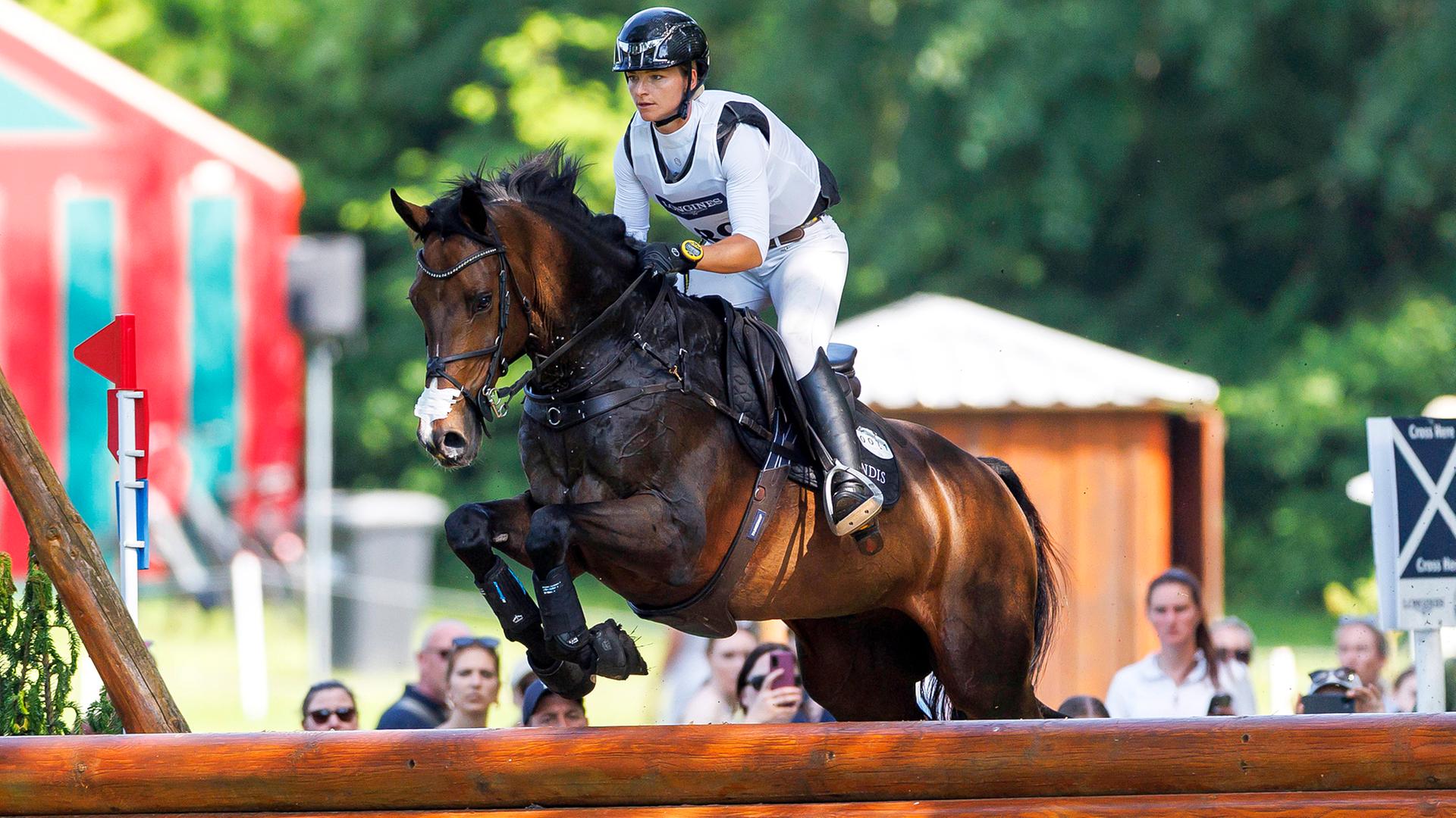 Julia Krajewski mit Nickel | IMAGO/Stefan Lafrentz
