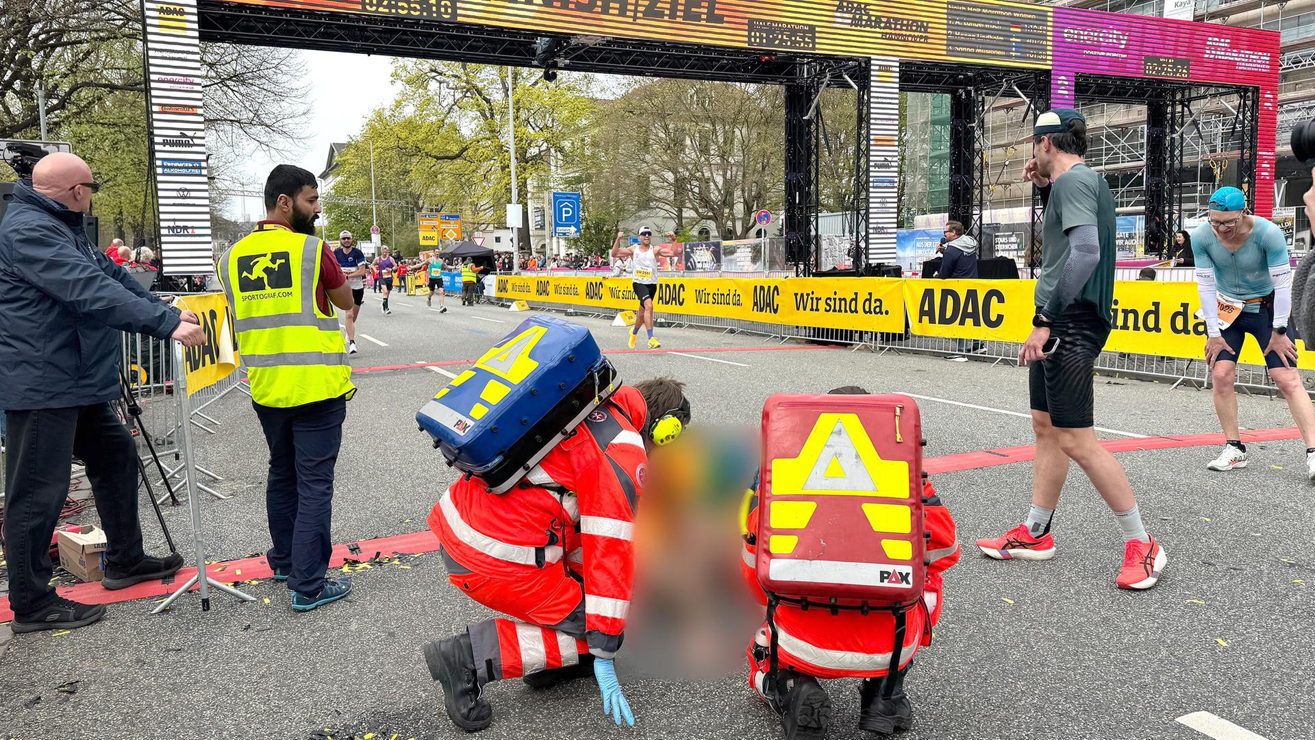 Sanitäter beim Hannover Marathon - Notfall an der Ziellinie