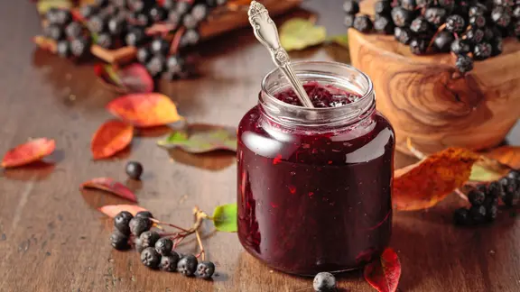 Aronia pflanzen: Gartenstrauch mit aromatischen Beeren | ndr.de