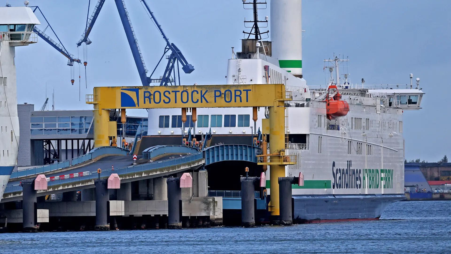 Hafenrekord in Rostock: Doch US-Sanktionen bedrohen Ölumschlag