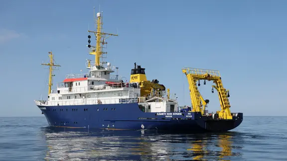 Das Forschungsschiff "Elisabeth Mann Borgese" des Leibniz-Institut für Ostseeforschung Warnemünde (IOW).