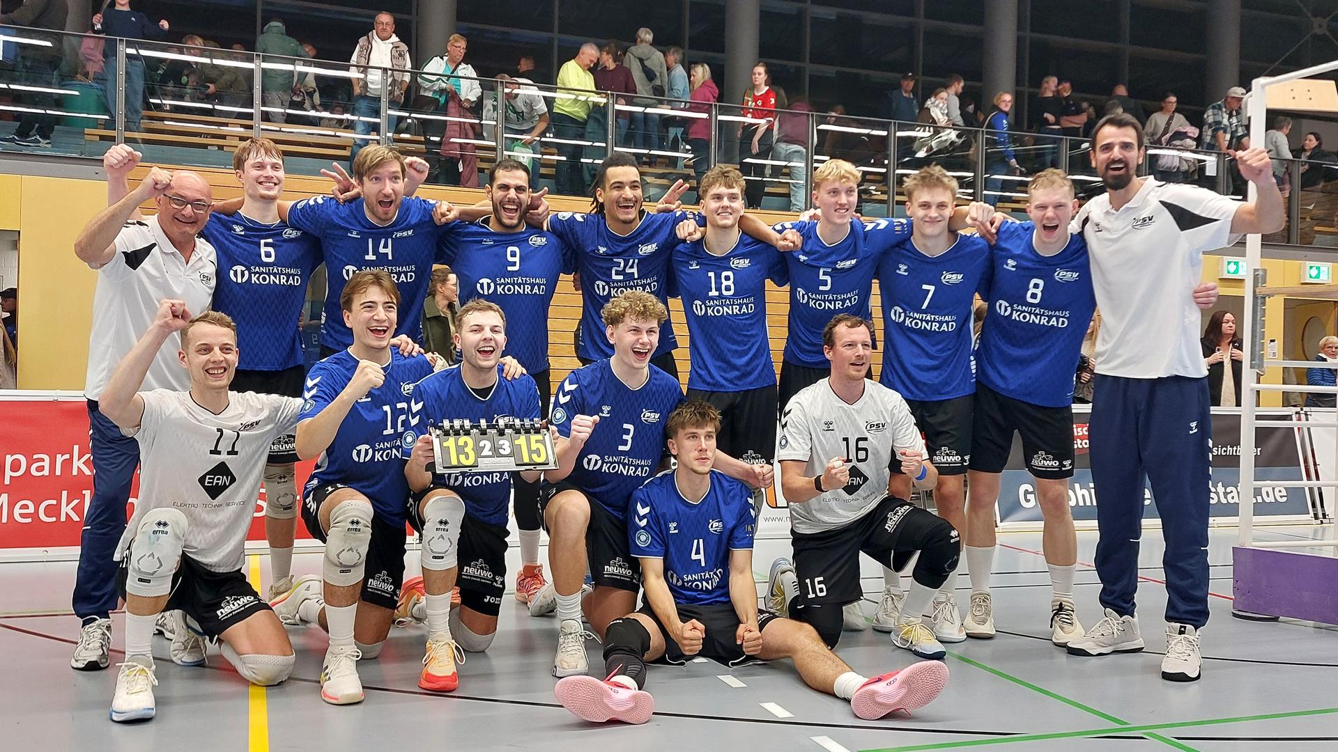Die Volleyballer des PSV Neustrelitz besiegten Lindow/Gransee. | NDR MV / Stefan Thoms