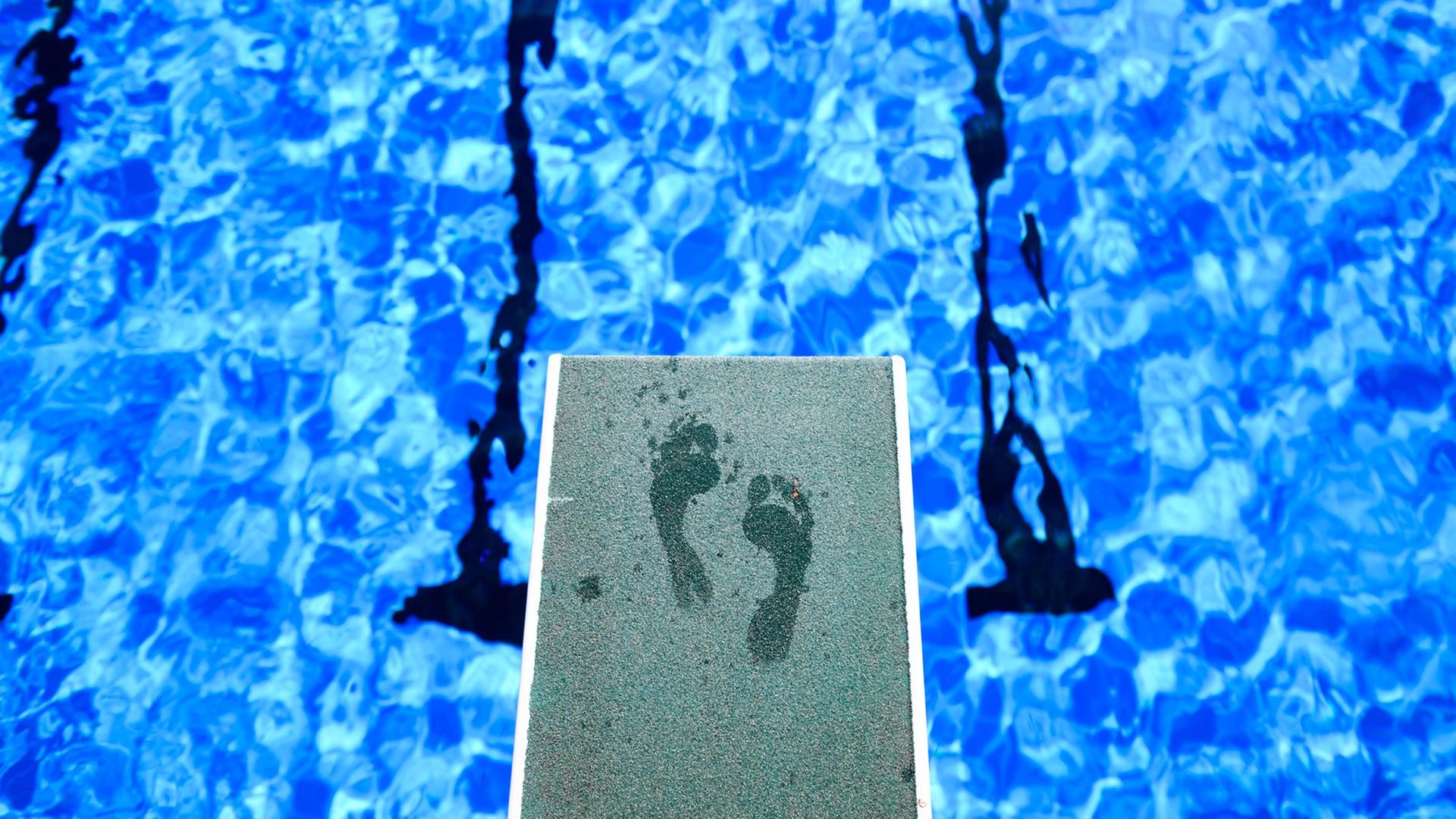 Hitze in SH: Hier können Sie sich im Freibad beim Schwimmen abkühlen