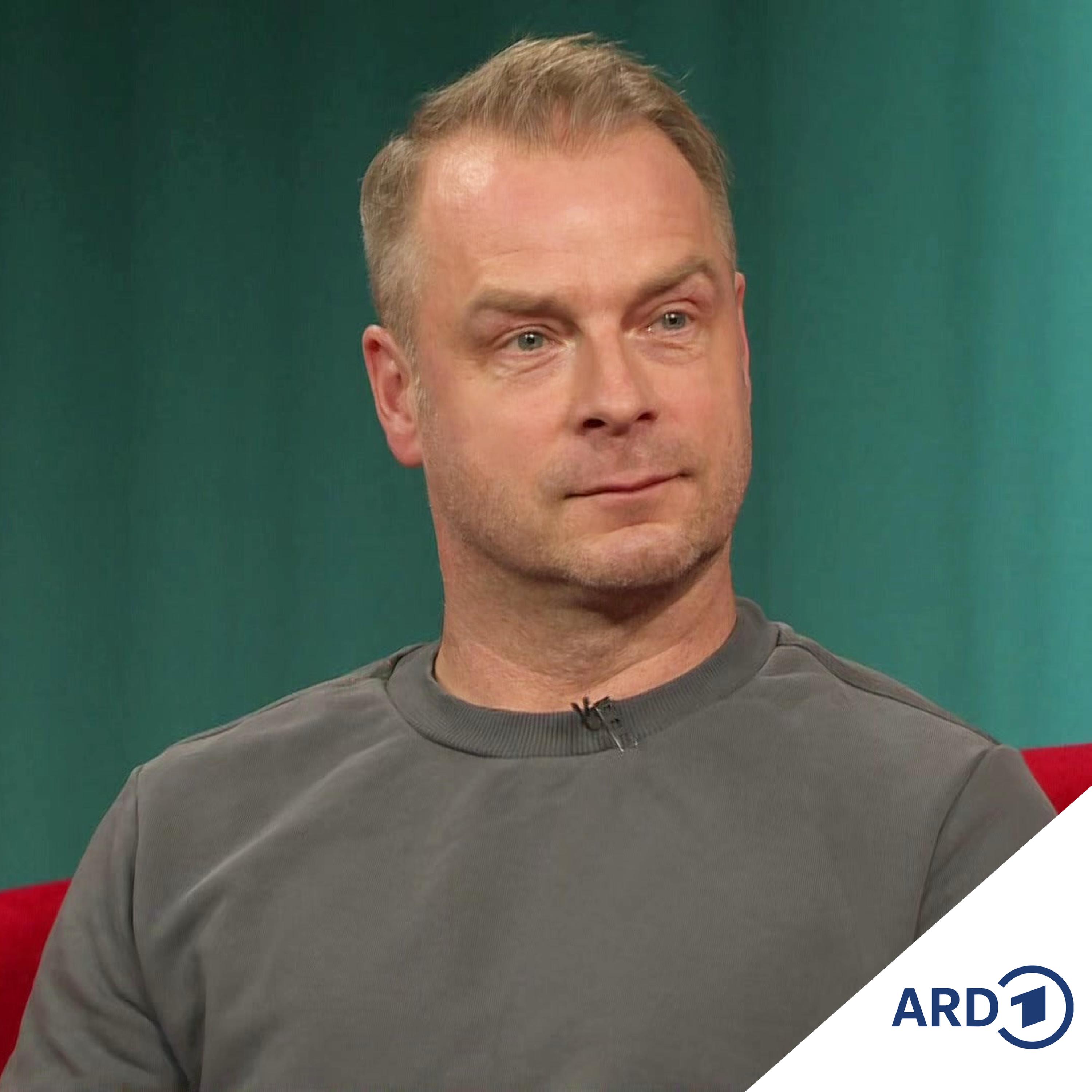 "Nord bei Nordwest"-Star Hinnerk Schönemann im Sofa-Talk