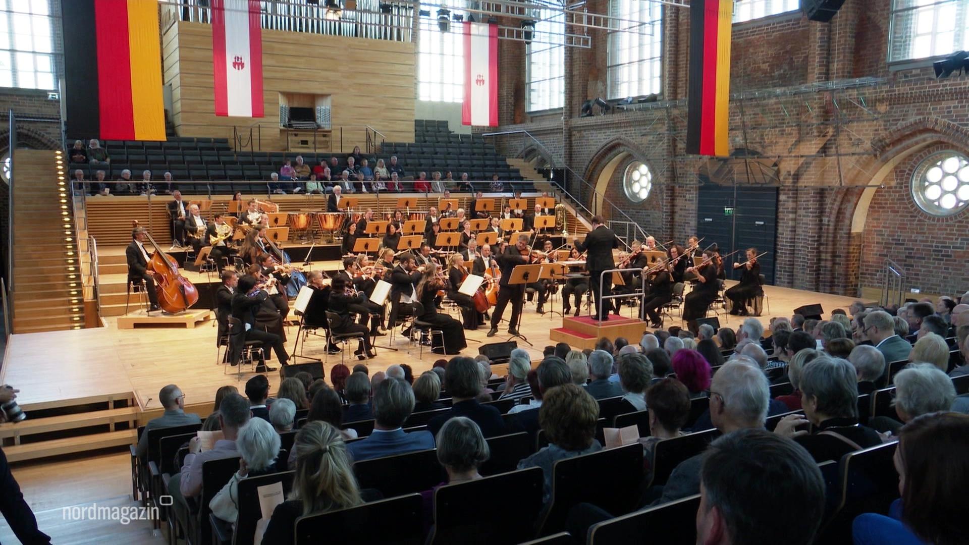 Festkonzert zum Tag der Deutschen Einheit in Neubrandenburg