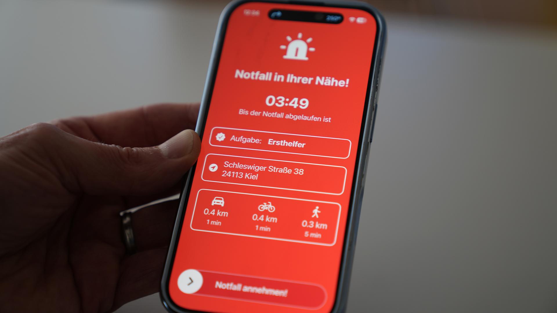 Leben retten per App: So hilft "Saving Life" im Notfall