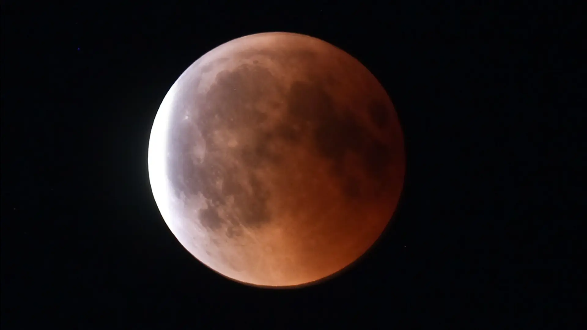 Partial lunar eclipse in August 2026 over Northern Germany: Glasses not ...