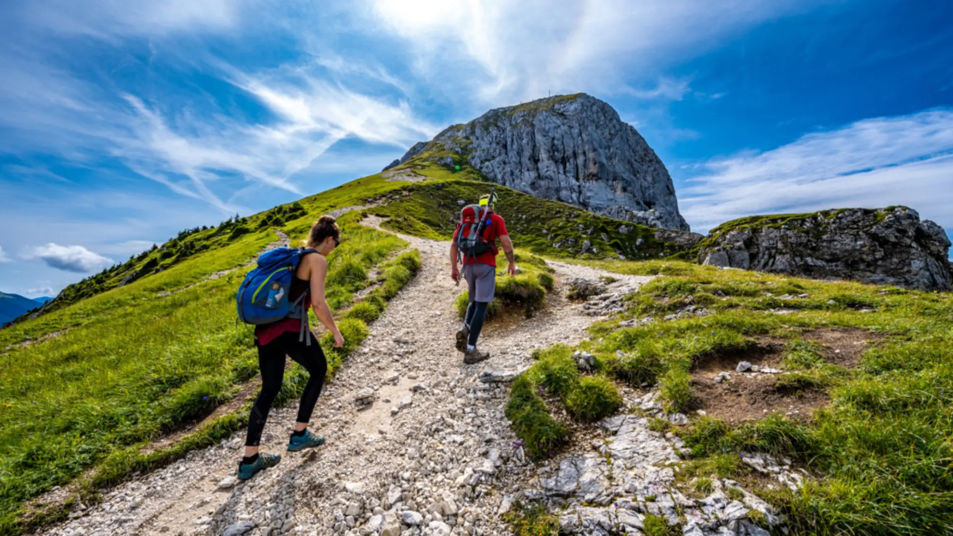 Hiking: The effect of exercise in nature on the psyche