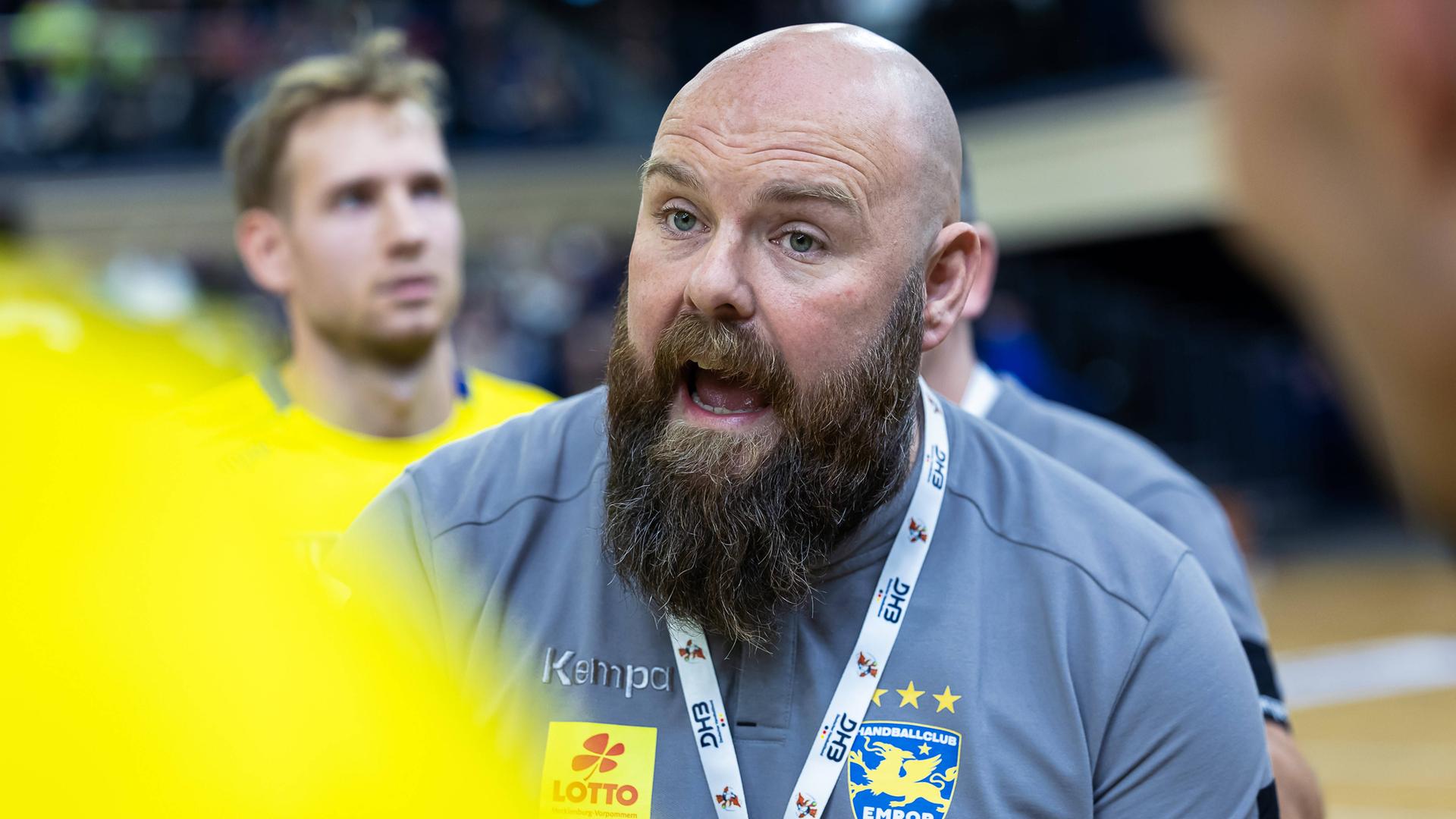 Empor Rostock verzichtet auf Zweitliga-Lizenz - Trainer Jacobsen geht