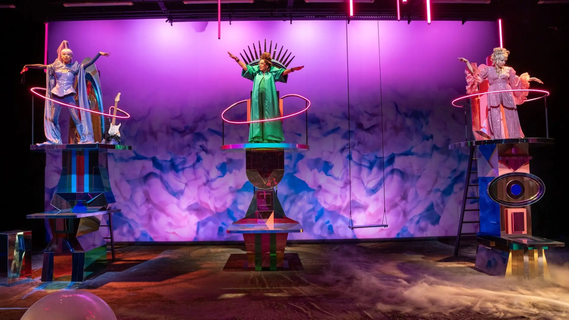 "Porneia": Komödie mit Tiefgang und gehaltvoller Botschaft