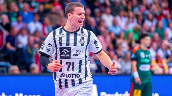 Elias Ellefsen a Skipagötu vom THW Kiel jubelt