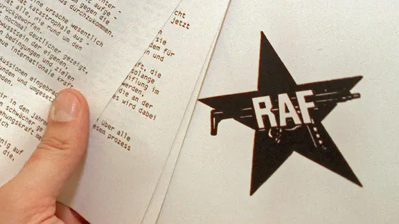 Ein fünfseitiges Schreiben der Rote Armee Fraktion (RAF) traf am 13. April 1992 im Bonner Büro der Nachrichtenagentur AFP in Bonn ein.