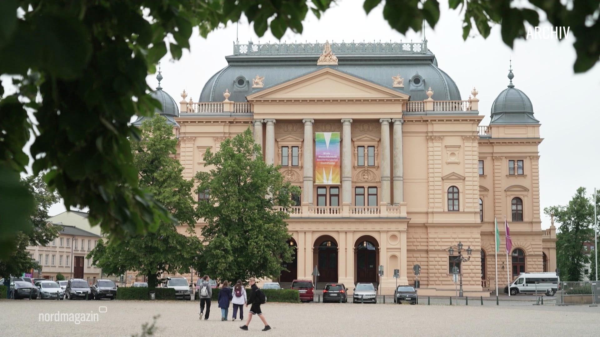 Mecklenburgisches Staatstheater stellt neue Spielzeit vor