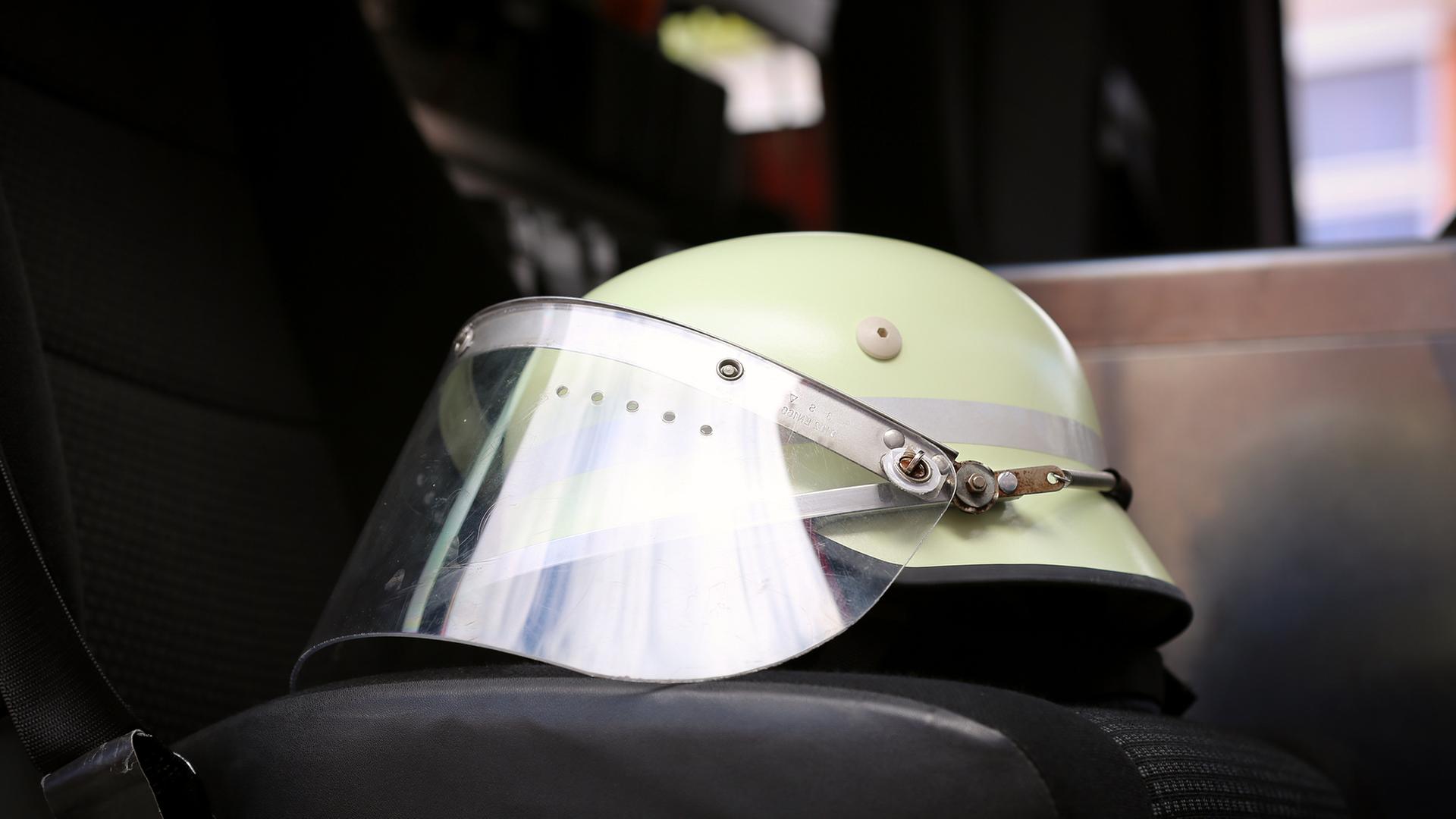 Sülstorf: Räucherofen setzt offenbar Schuppen in Brand