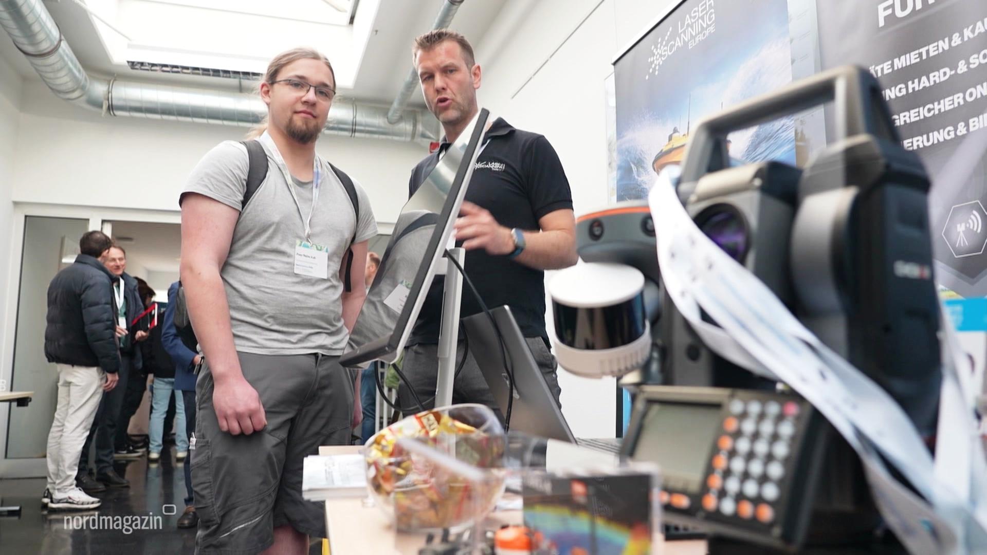 Ausstellung beim Geosymposium. | Screenshot