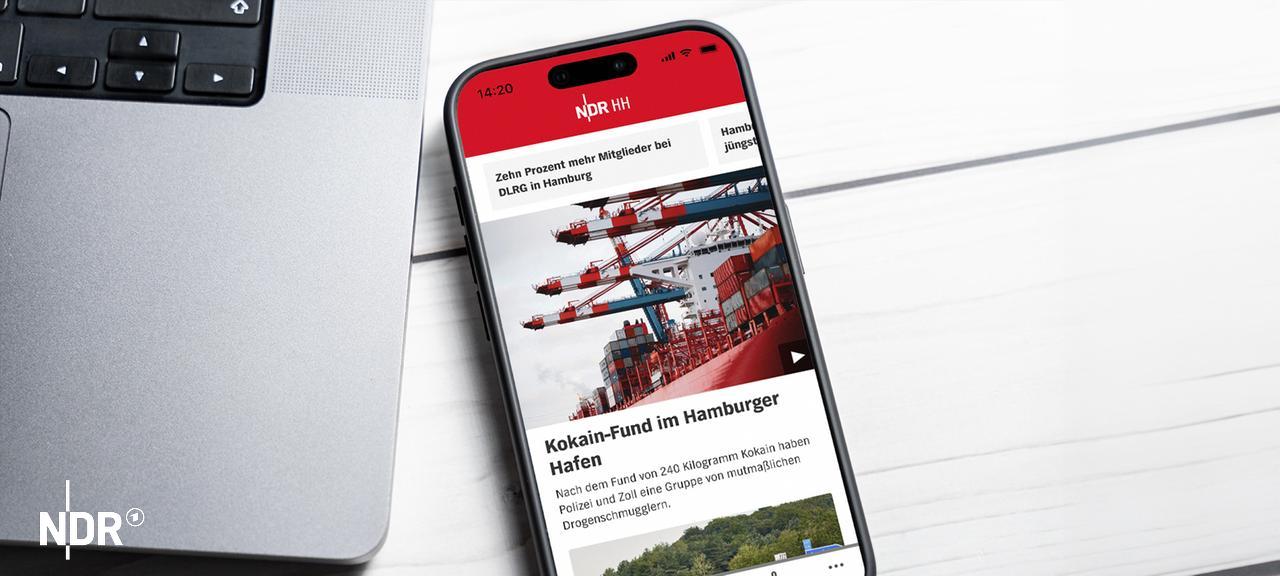 Ein Smartphone mit der NDR Hamburg App | xxx Ein Smartphone mit der NDR Hamburg App