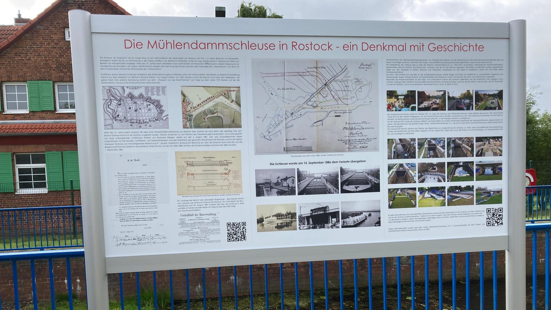 Infotafel zur Geschichte der Rostocker Mühlendammschleuse