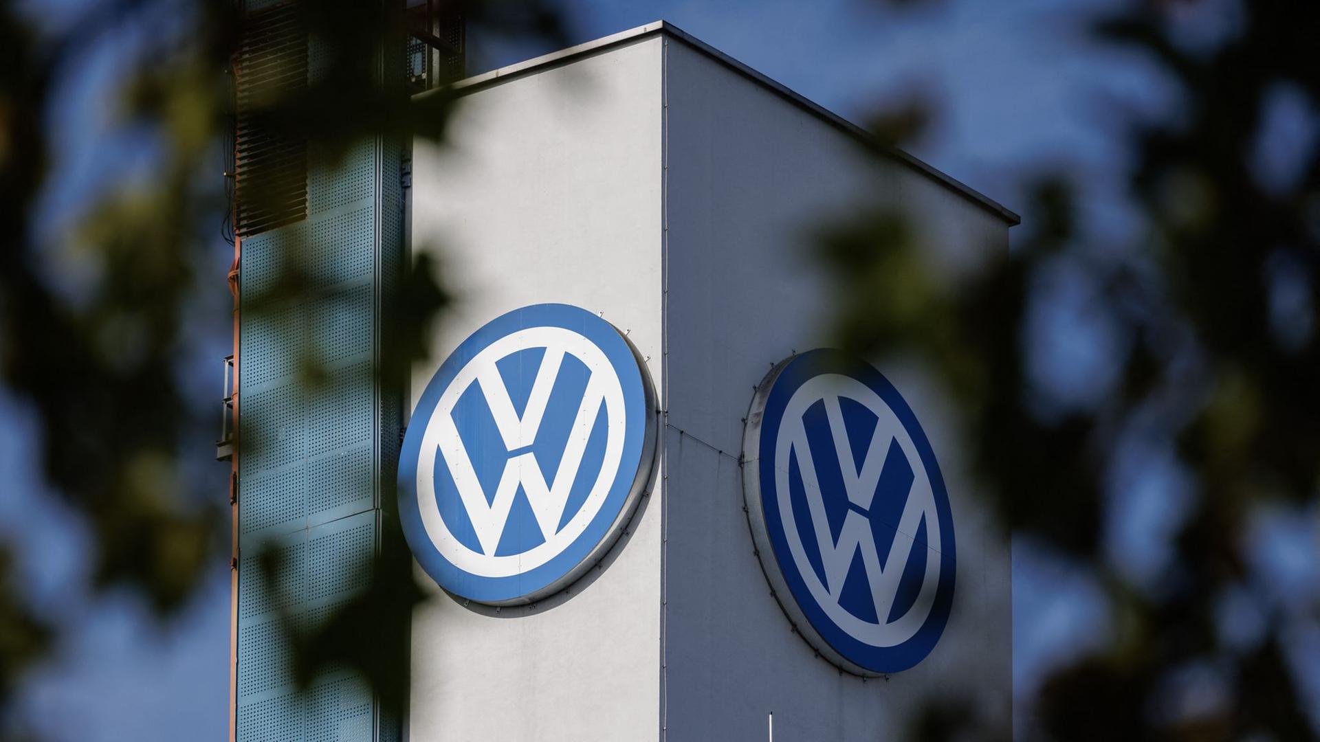 VW-Werk Osnabrück. Einer Absichtserklärung zufolge sollen das Land Niedersachsen und ein Finanzinvester den Standort übernehmen. | picture alliance/dpa-Bildfunk, David Ebener