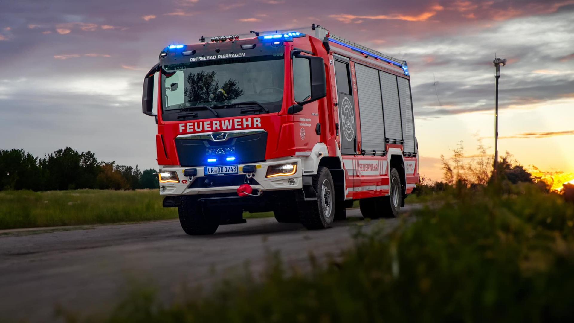 Usedom: Feuer zerstört Gartenlauben