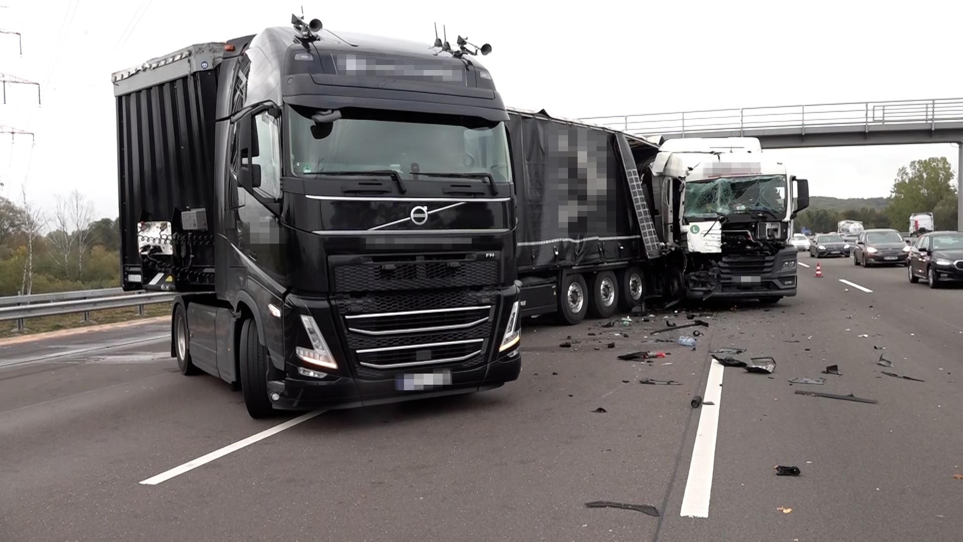 Lkw-Unfall auf der A7 in Hamburg: Langer Stau
