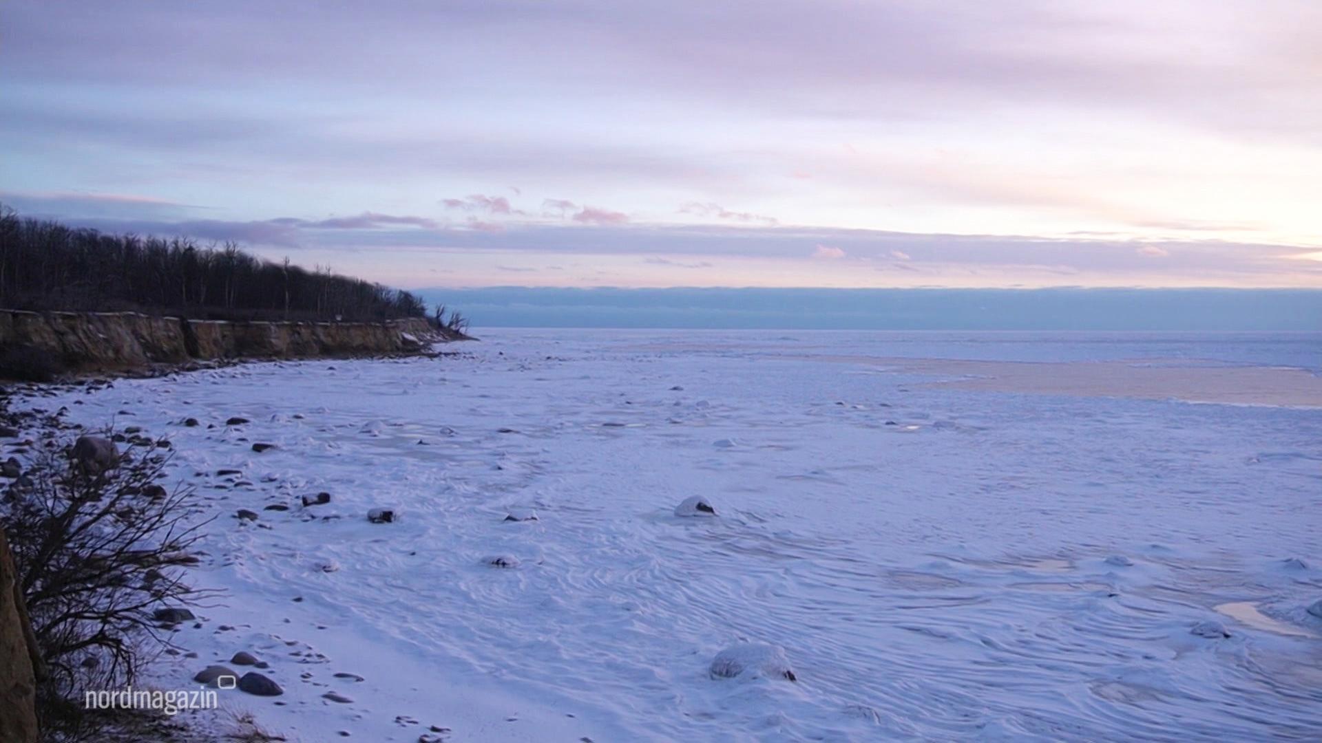Naturschützer auf Greifswalder Oie weiter vom Eis eingeschlossen