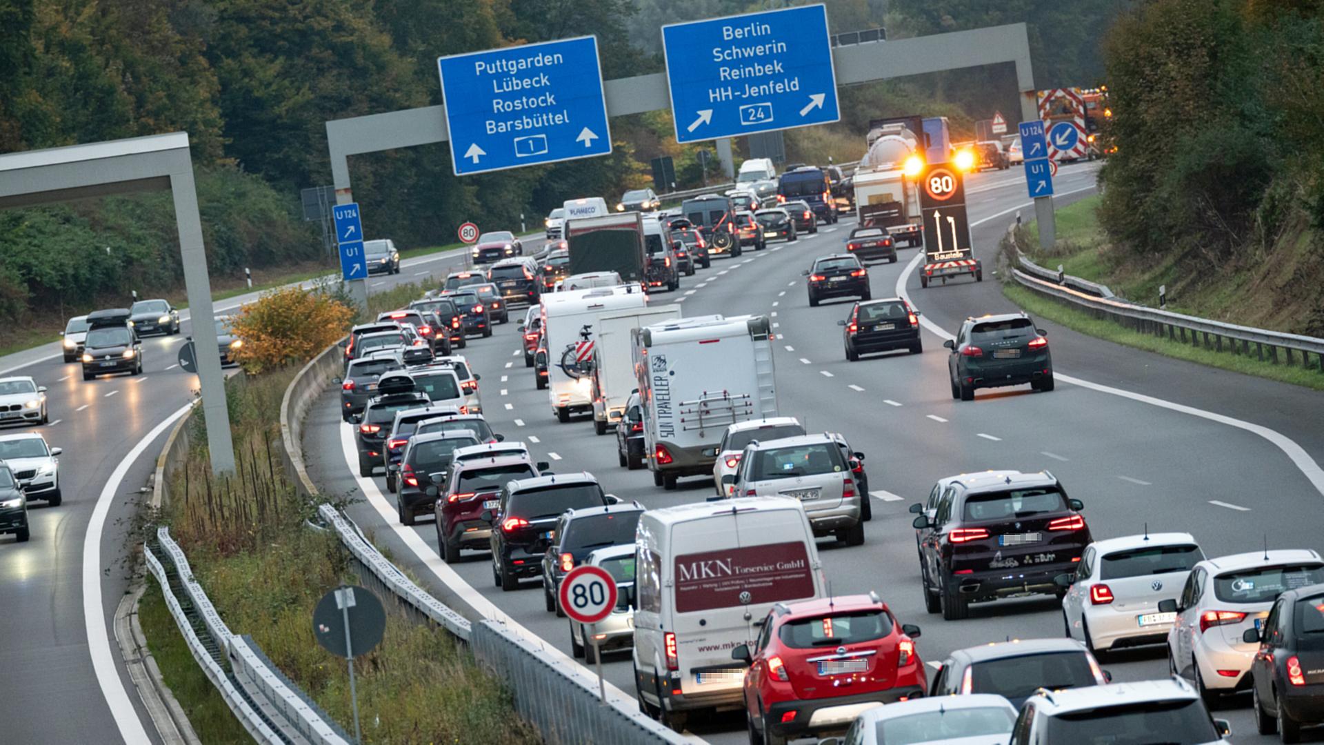 Ferien-Reisewelle im Norden: ADAC erwartet Staus schon ab Freitag