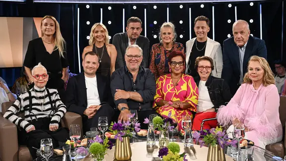 Judith R Harris Moderatorinnen Judith Rakers und Ariana Baborie | ndr.de