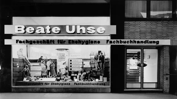 Beate Uhse: Die umstrittene Sexshop-Pionierin | ndr.de