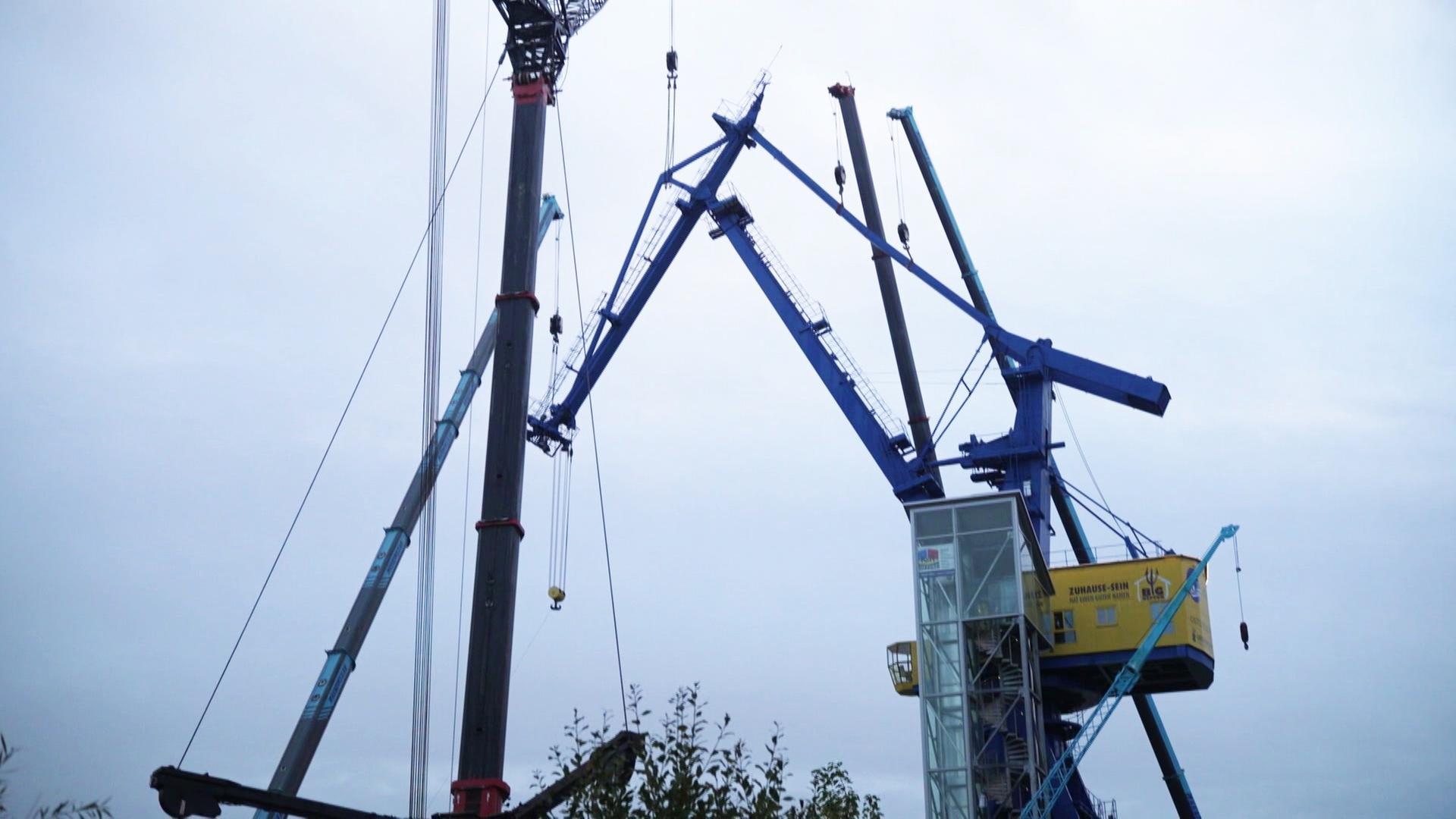 Absturzgefährdeter Werft-Kran in Rostock gesichert