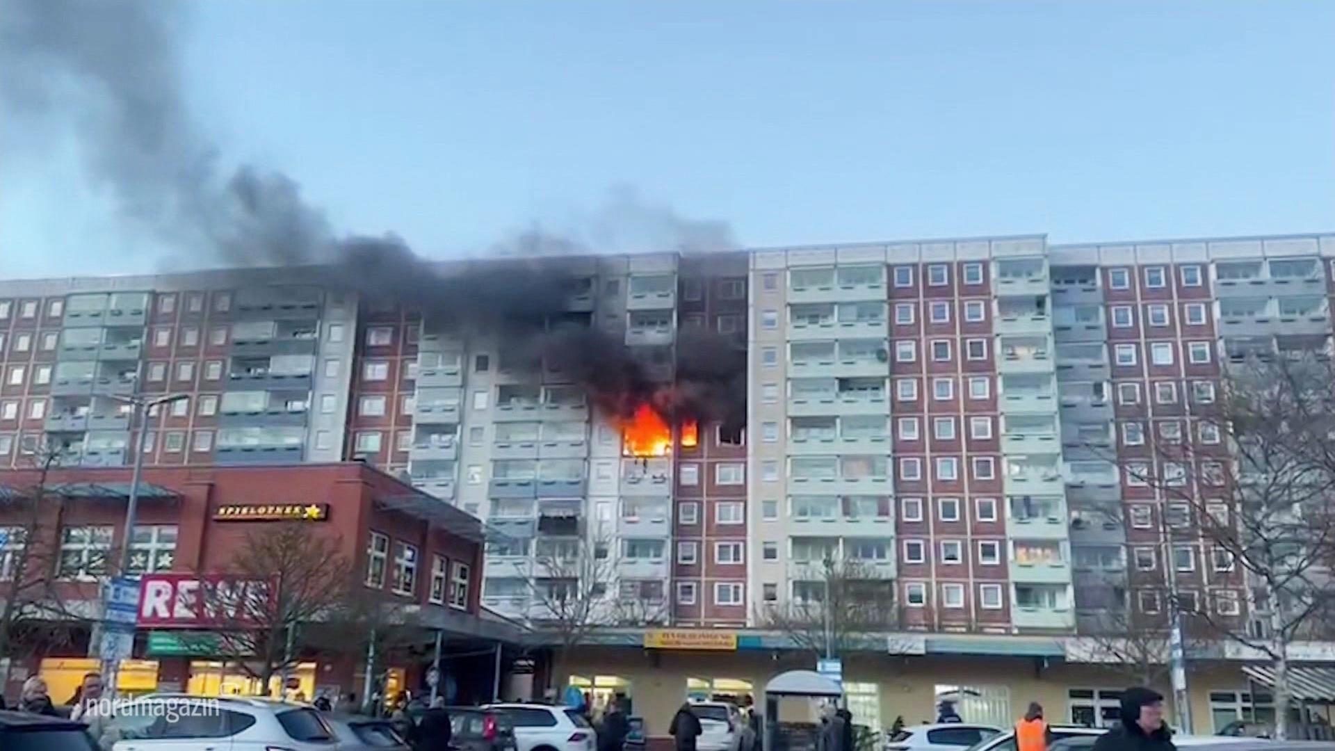 Rostock: Brand im Sonnenblumenhaus