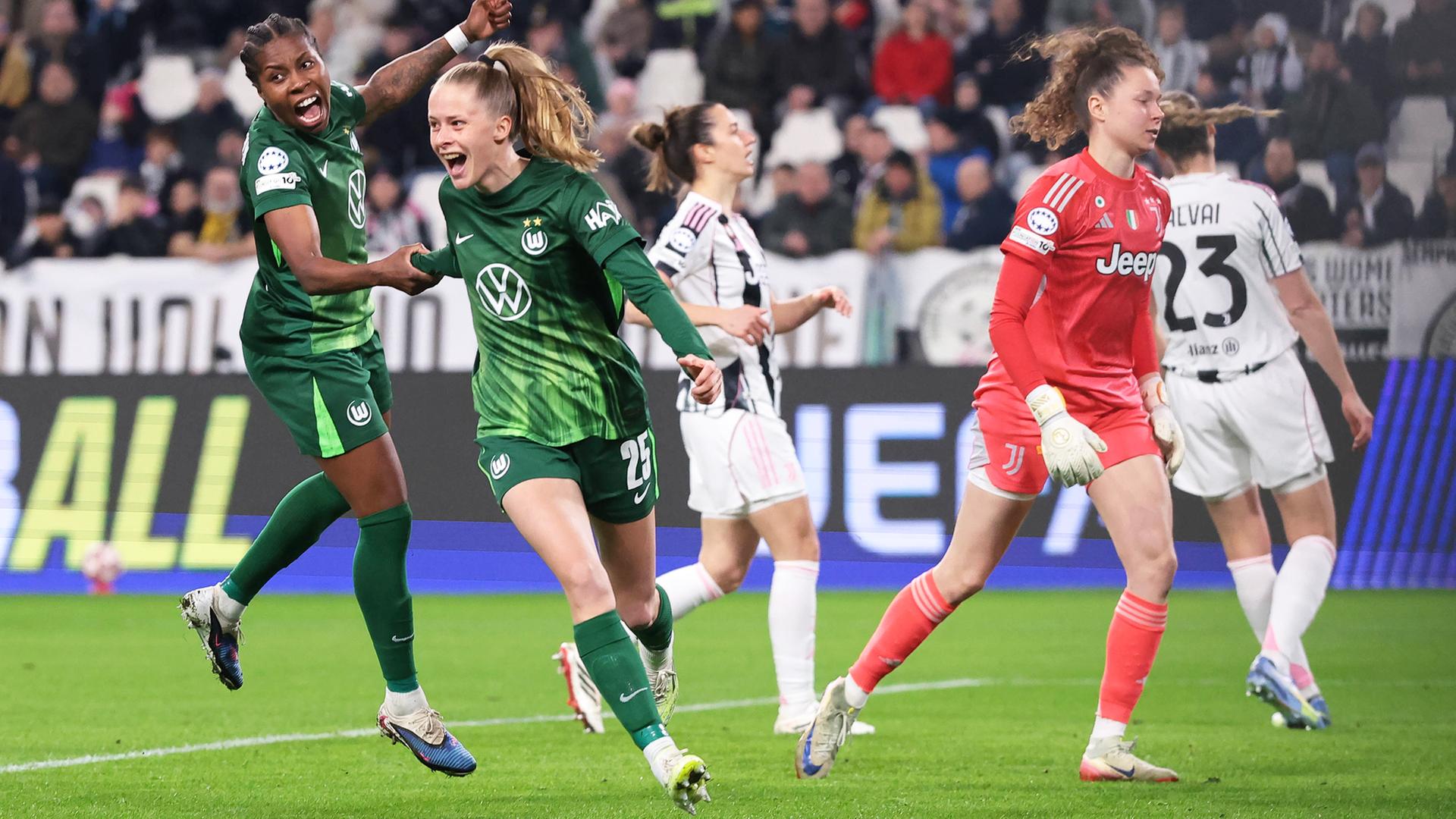 Wolfsburgs Vivien Endemann jubelt nach ihrem Tor | IMAGO/Sportimage