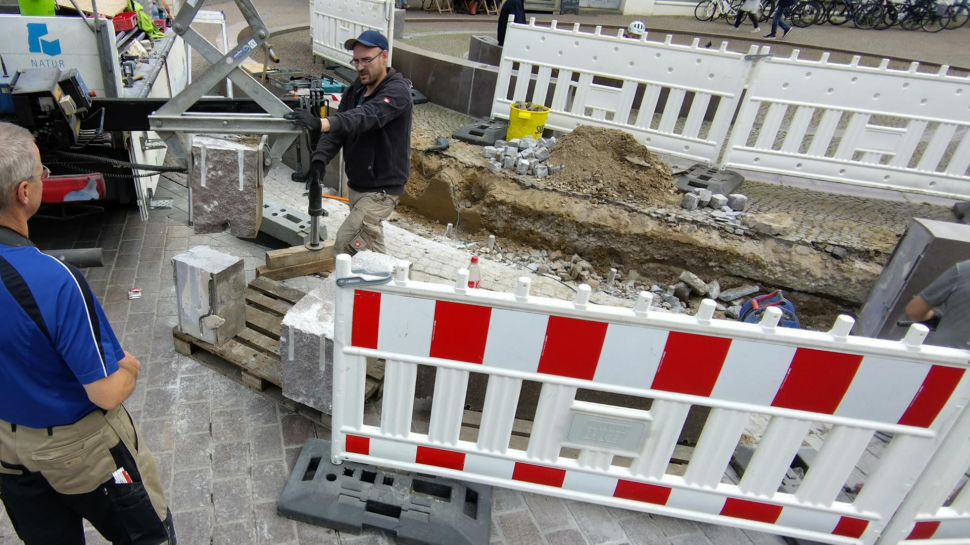 Nach Autounfall: Brunnen in Wismar wird repariert