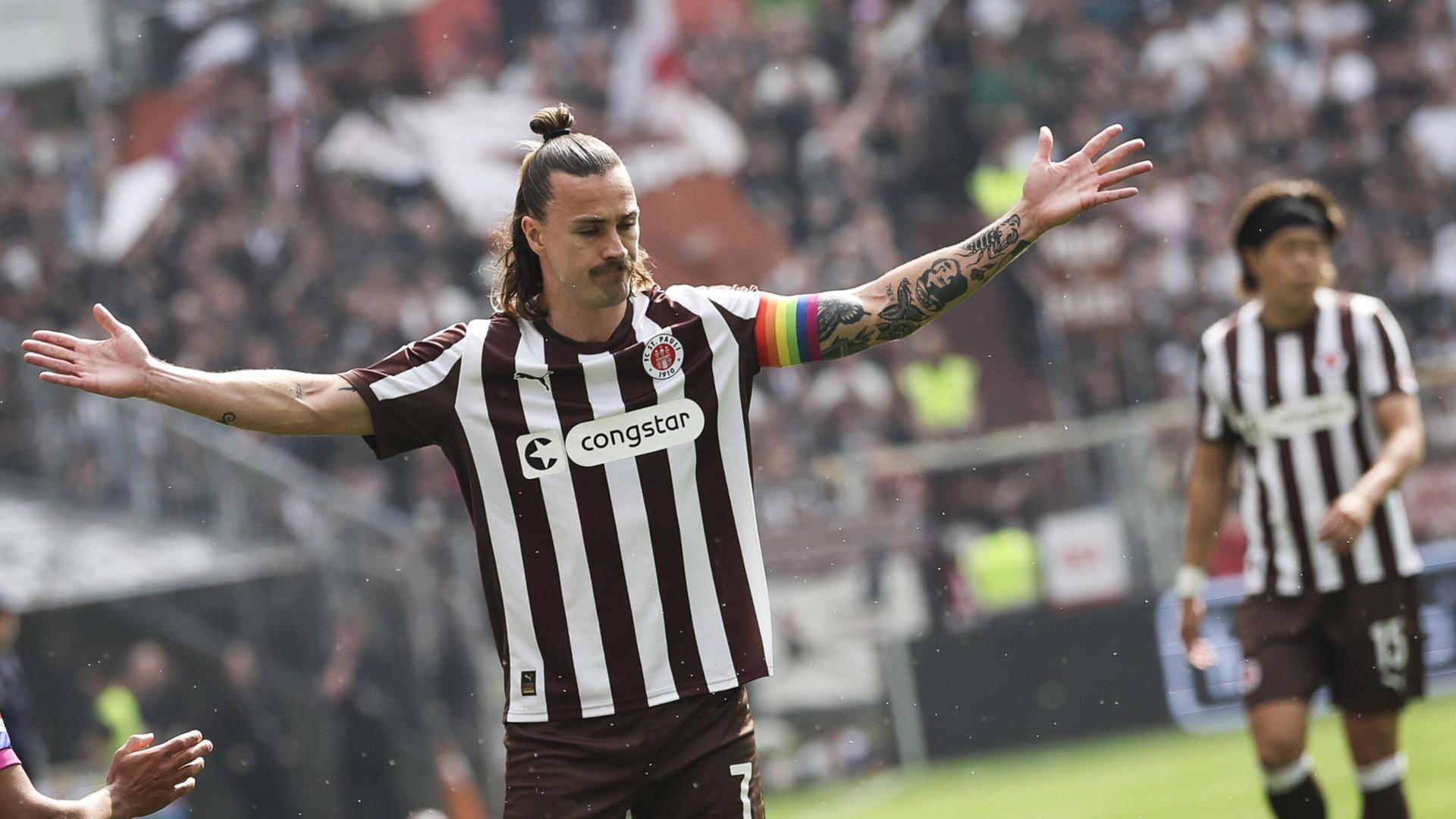 Szene der Bundesliga-Partie FC St. Pauli gegen Mainz 05. | picture alliance/dpa | Christian Charisius