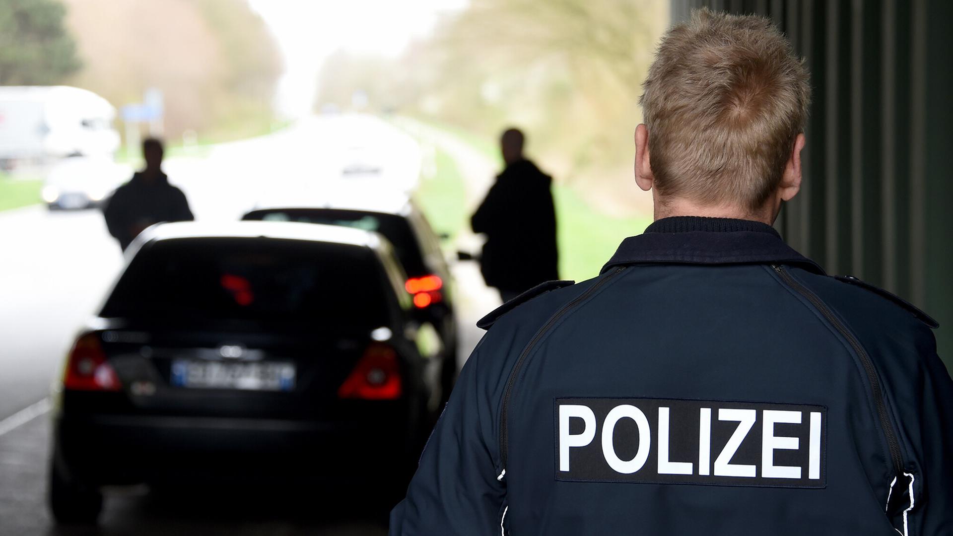 Nahe der polnischen Grenze: Polizei greift vier Schleuser und mehrere Migranten auf