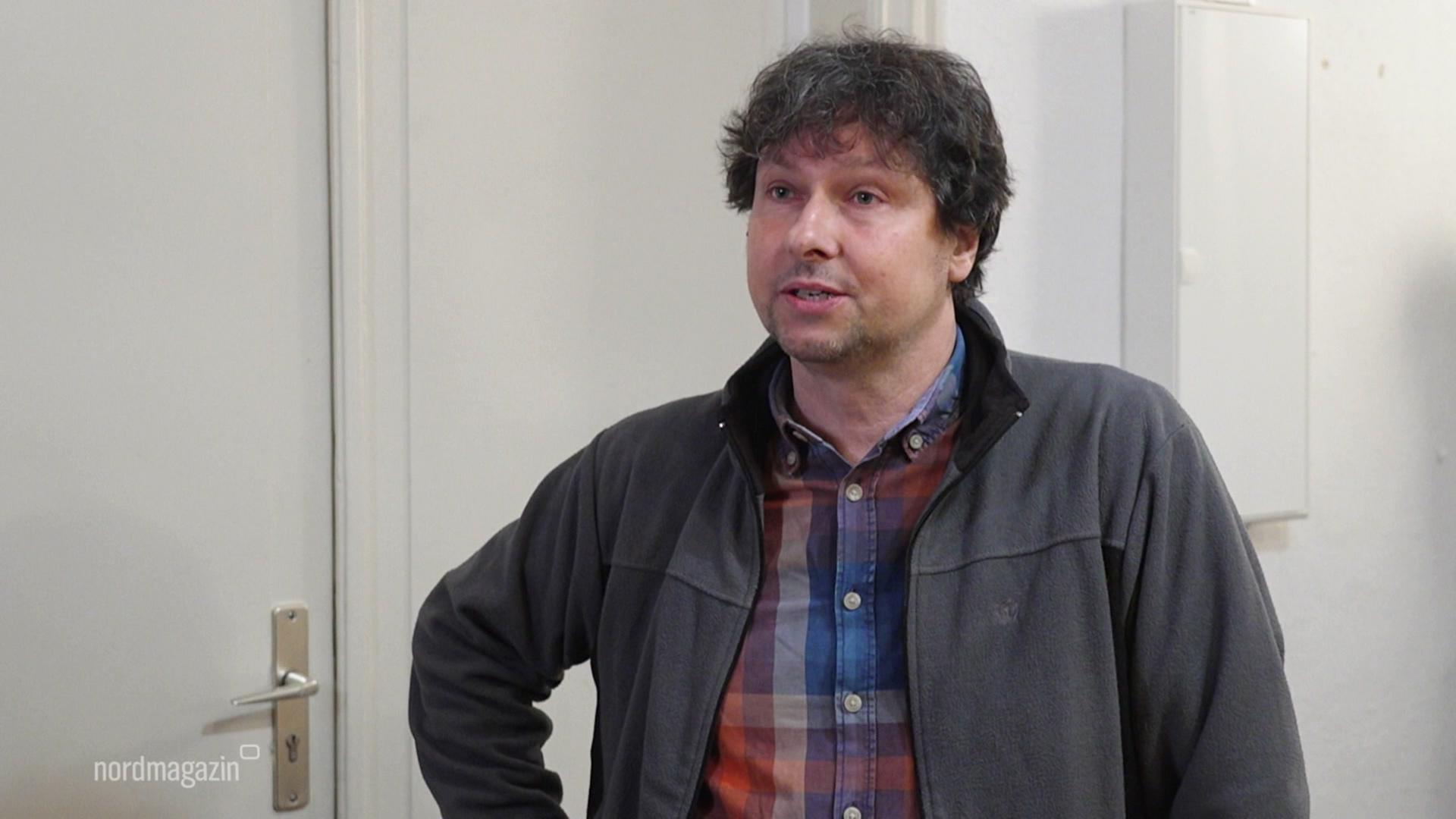 Schweriner sammelt Geld für Wärmezelt in Ukraine