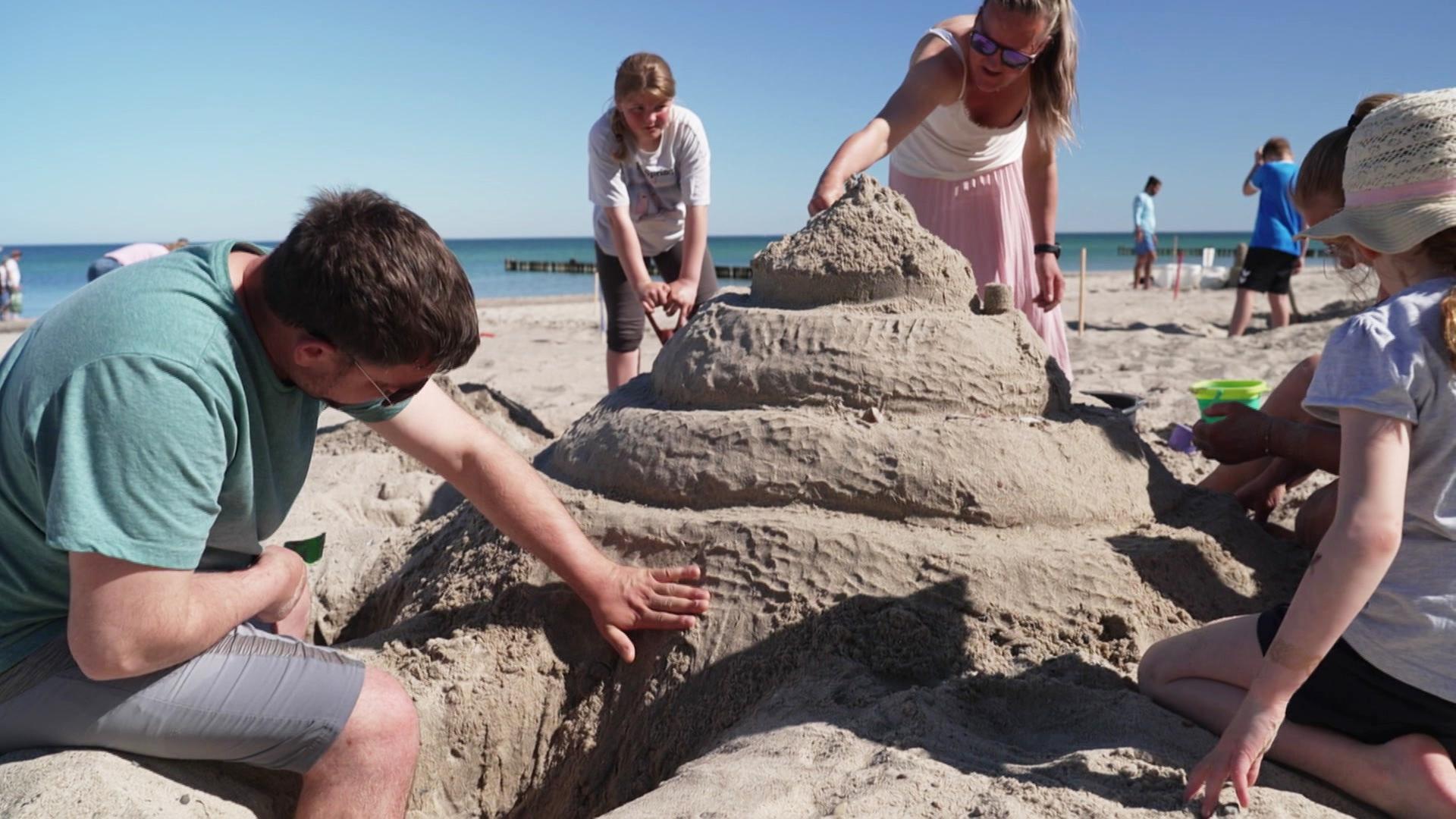 Tourismus in Kühlungsborn: Wettbewerb im Sandburgenbau