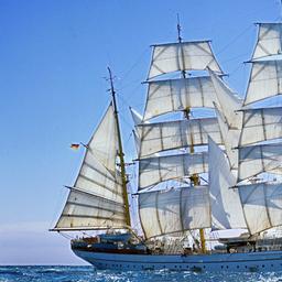 Die Gorch Fock unter vollen Segeln im Jahr 1976