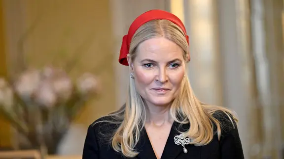 Mette-Marit: Norwegens Prinzessin kämpft mit Krisen und Krankheit | ndr.de