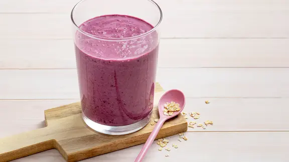 Heidelbeershake mit Haferflocken