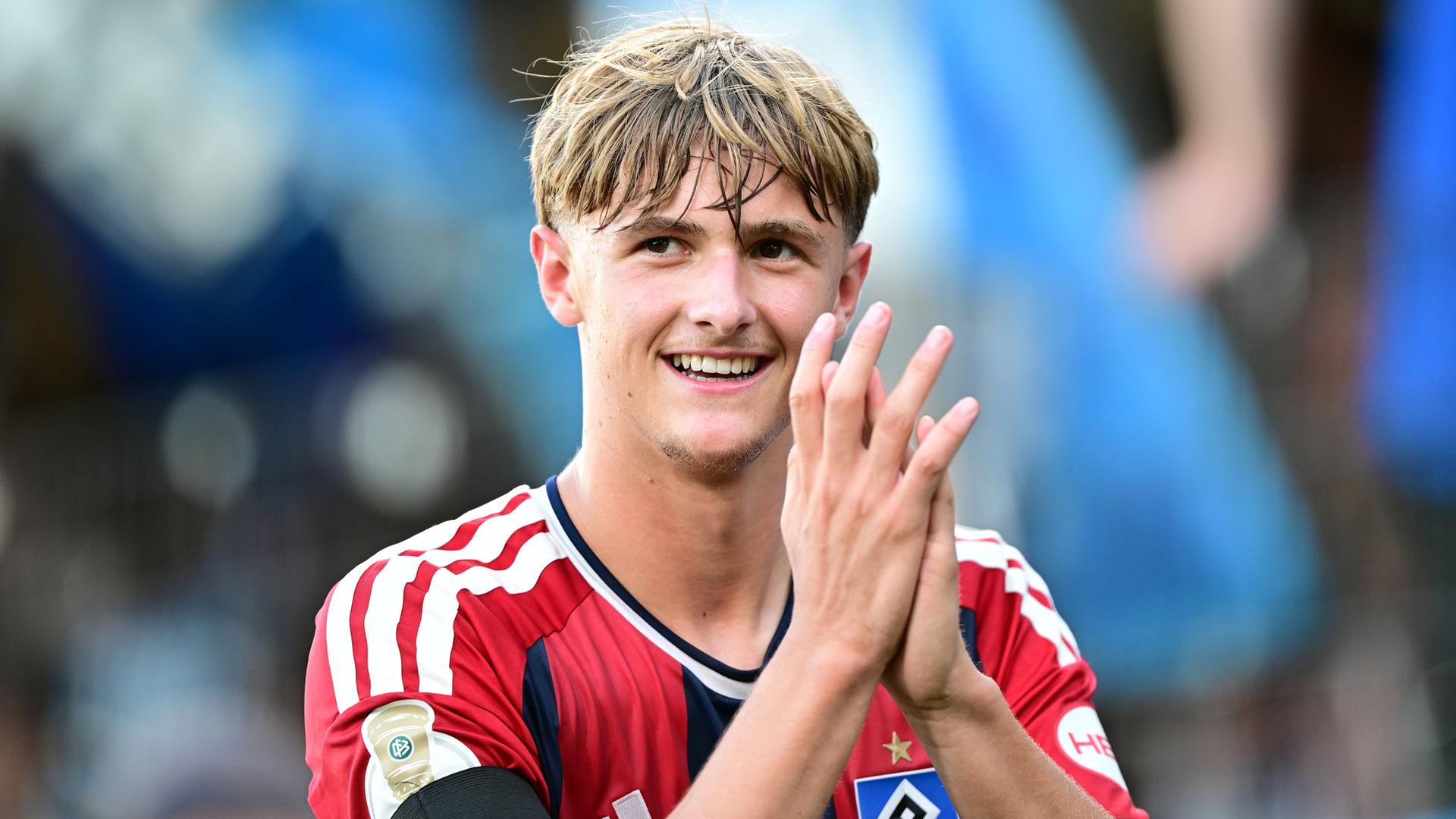 Freude bei Louis Lemke vom Hamburger SV | WITTERS