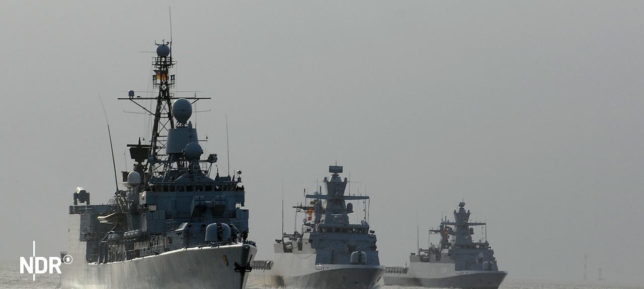 Die Fregatte "Emden" sowie die Korvetten "Oldenburg" und "Braunschweig" verlassen den Marinestützpunkt Wilhelmshaven.