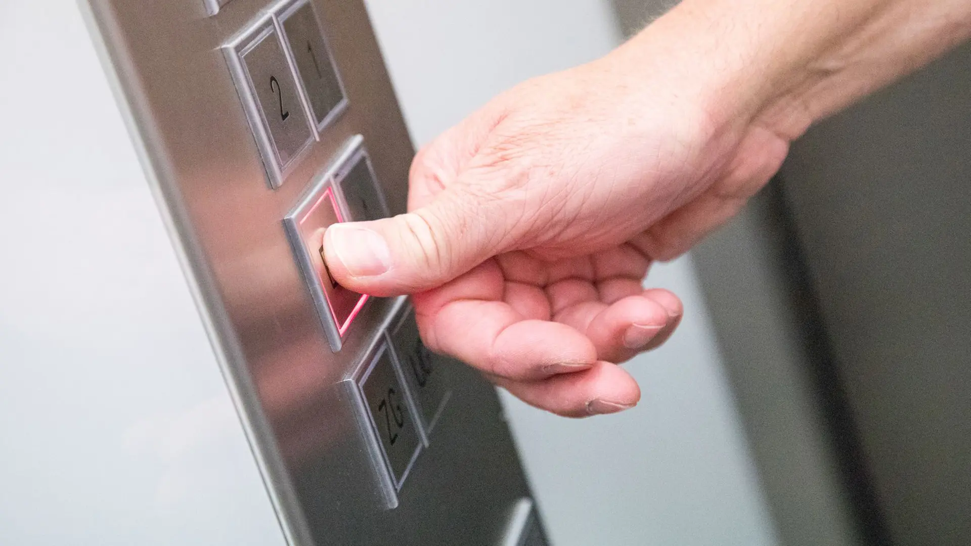 TÜV: Zwei Drittel der Aufzüge haben Mängel - manche sogar lebensgefährliche
