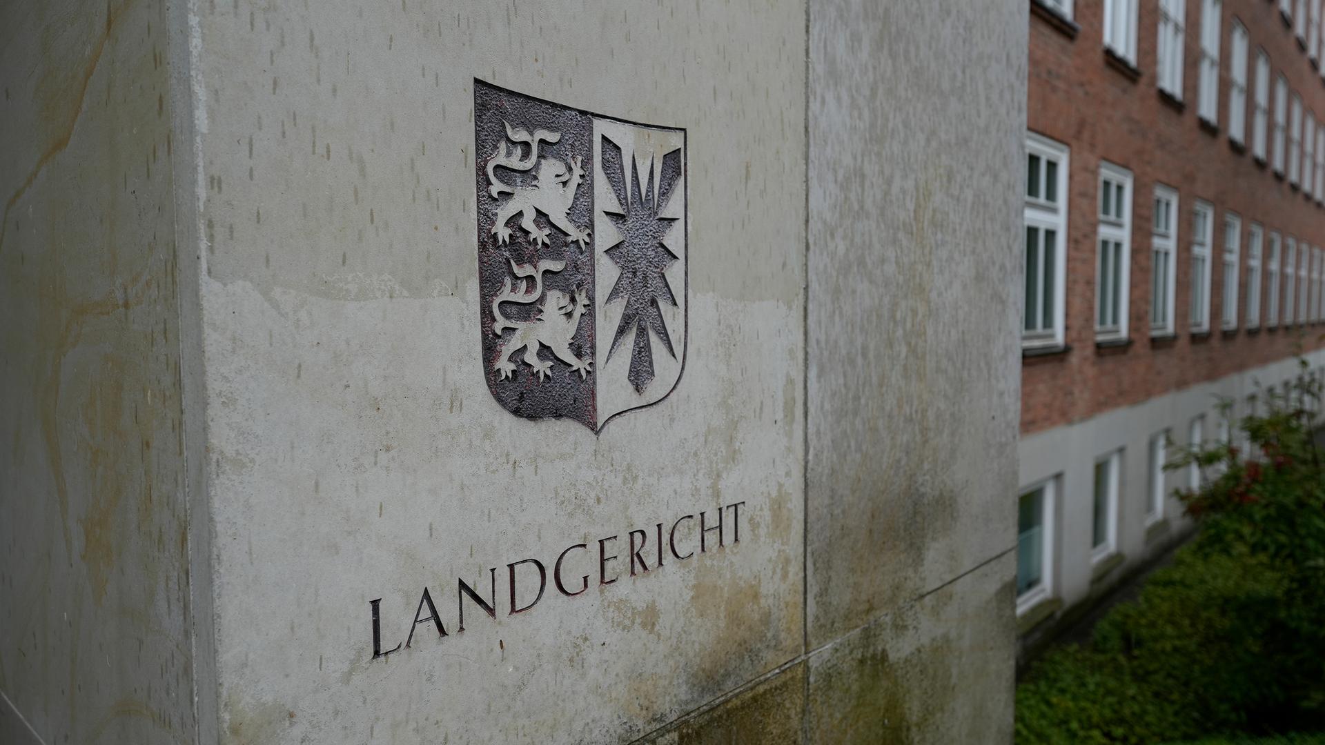 Der Eingang zum Landgericht in Kiel | NDR, Christian Öchsle 