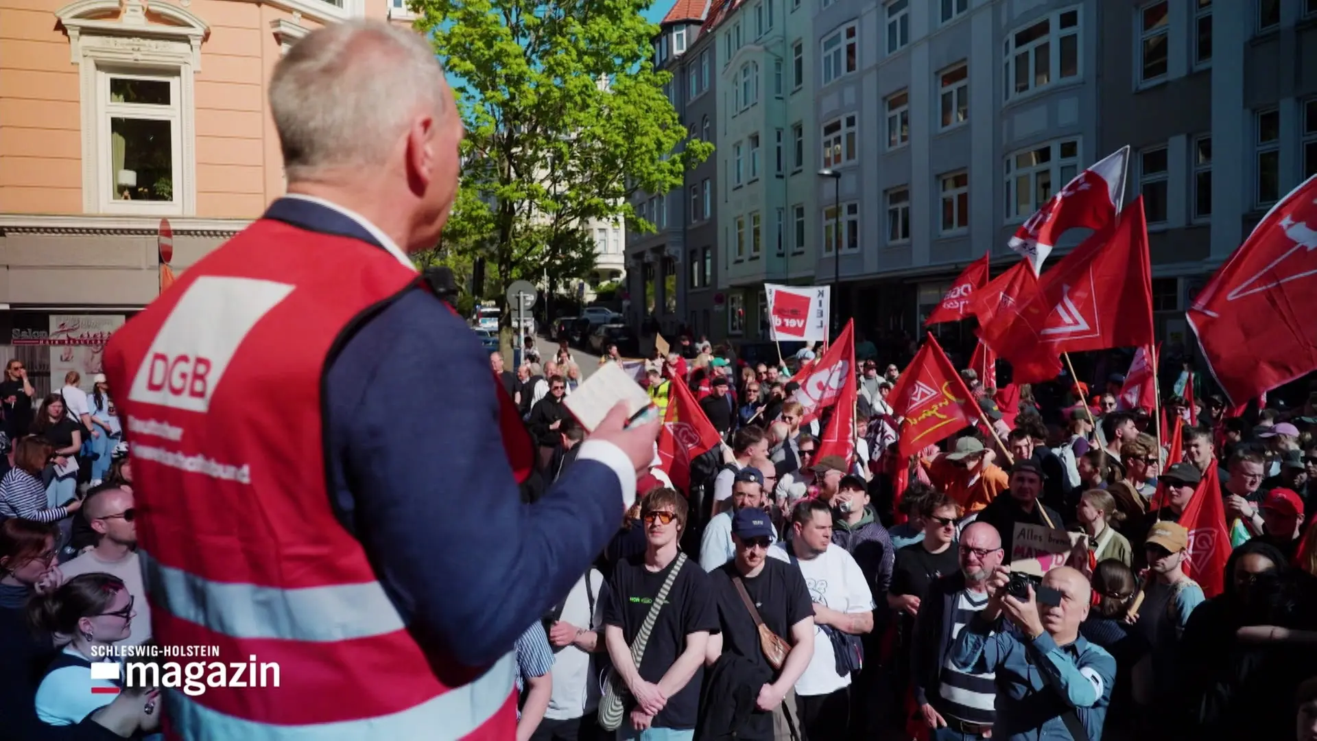 3.200 Teilnehmende bei Mai-Demonstration in Neumünster
