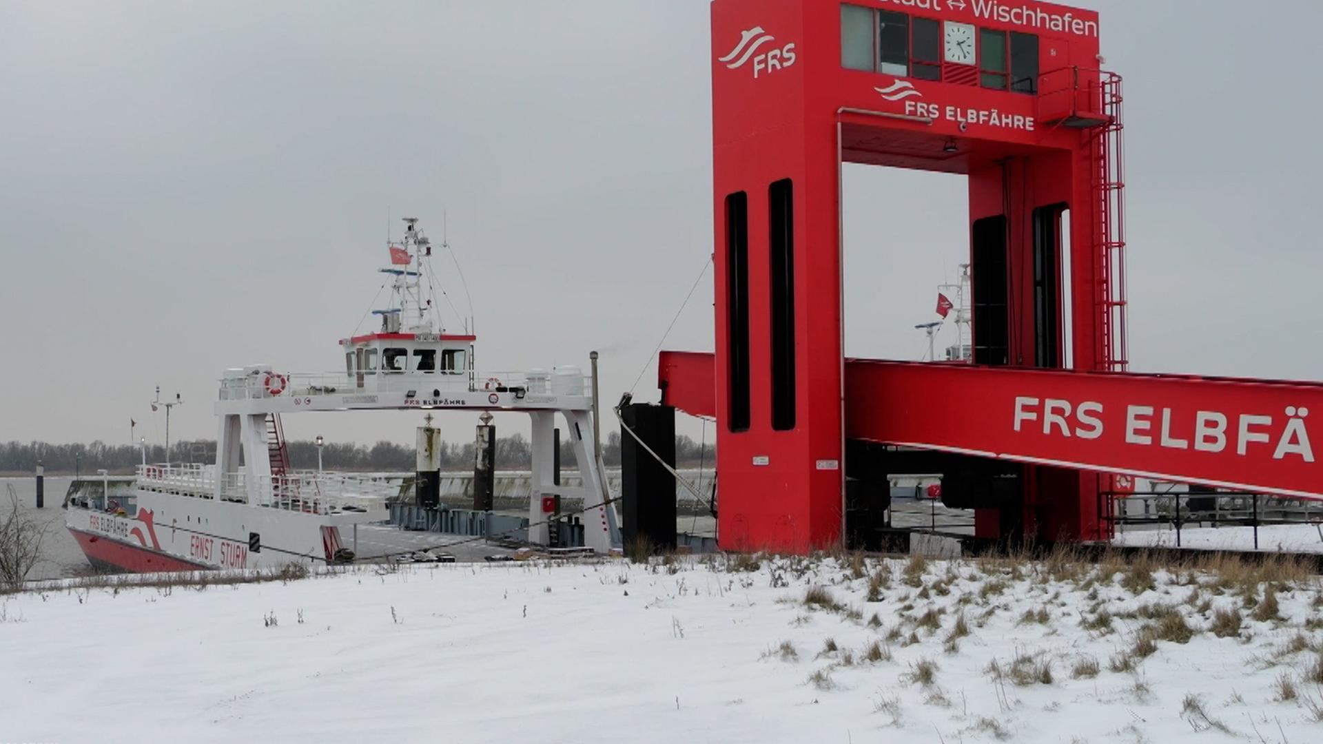 Eine Fähre der Fährlinie Wischhafen-Glückstadt | NDR